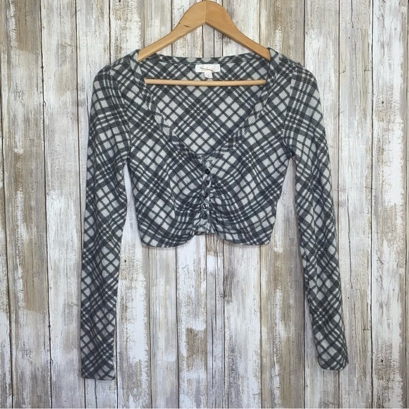 Colsie Grey & White Soft Crop Sleep Top - Picture 1 of 5